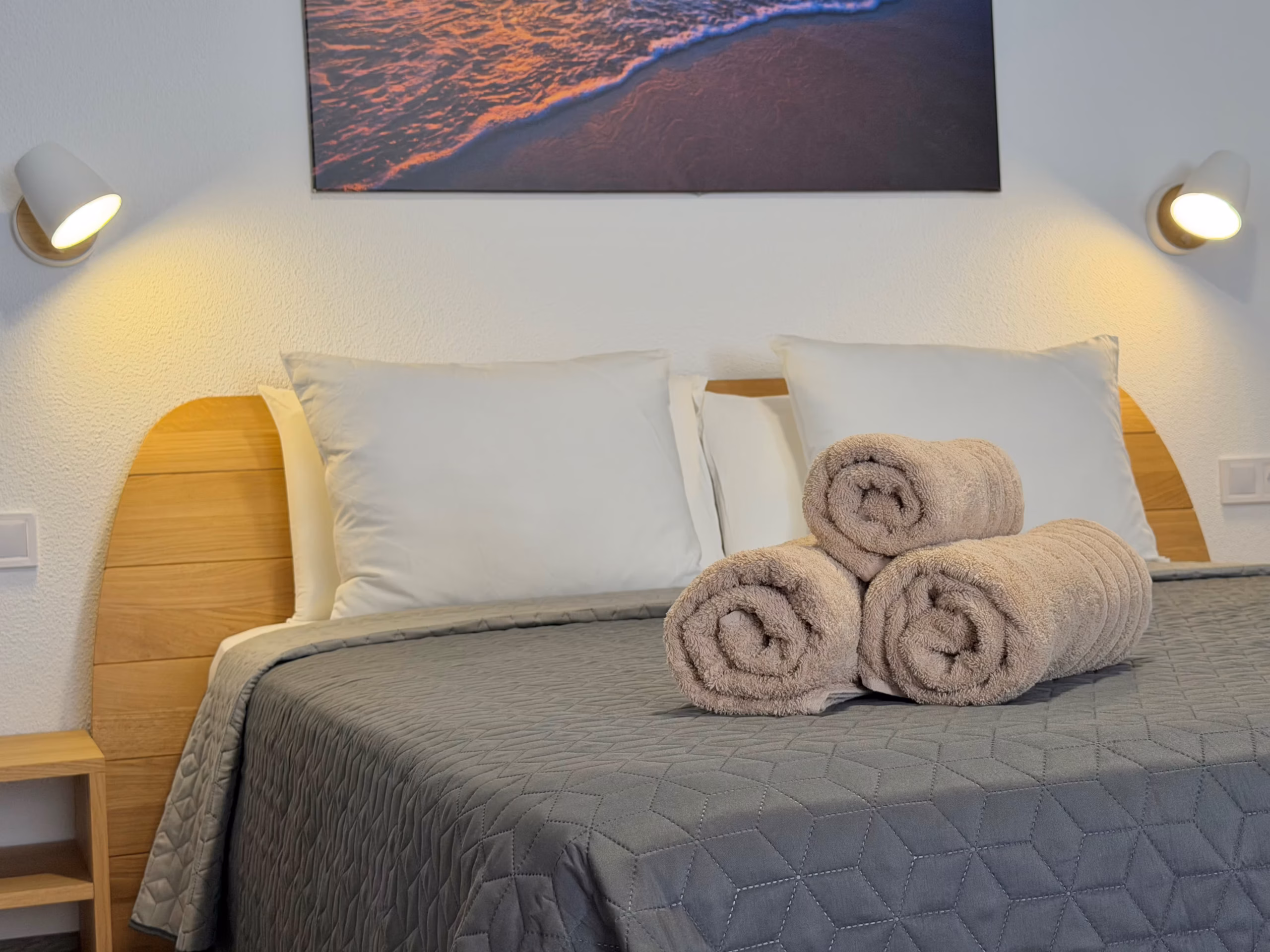 Cuádruple: cama de matrimonio + sofá cama - 2