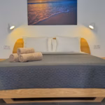 Cuádruple: cama de matrimonio + sofá cama - 15